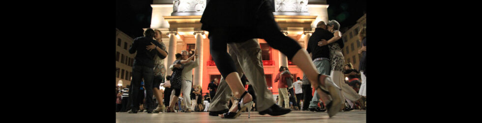 MILONGA DU PARVIS DE L&rsquo;OPERA : 20h30 – Minuit : DJ Violetta VALERY (Lyon)